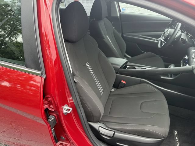 Used 2024 Hyundai Elantra SEL w/ Convenience Package FWD image 18
