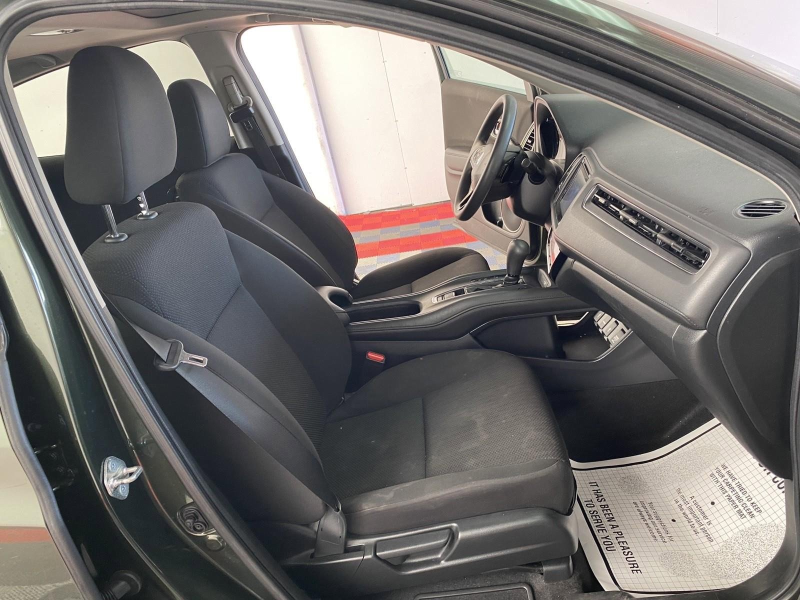 Used 2018 Honda HR-V EX image 7