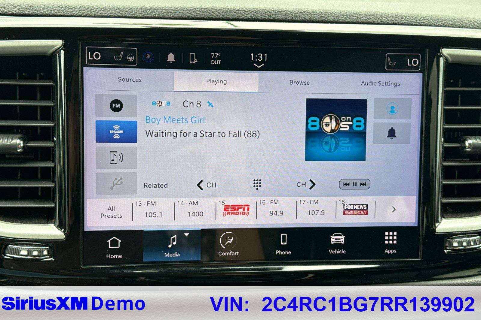 Used 2024 Chrysler Pacifica Touring-L FWD image 41