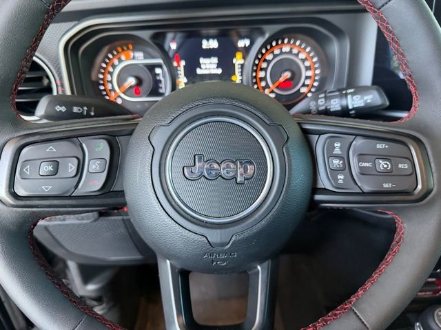 Used 2024 Jeep Wrangler Unlimited Rubicon AWD/4WD image 14