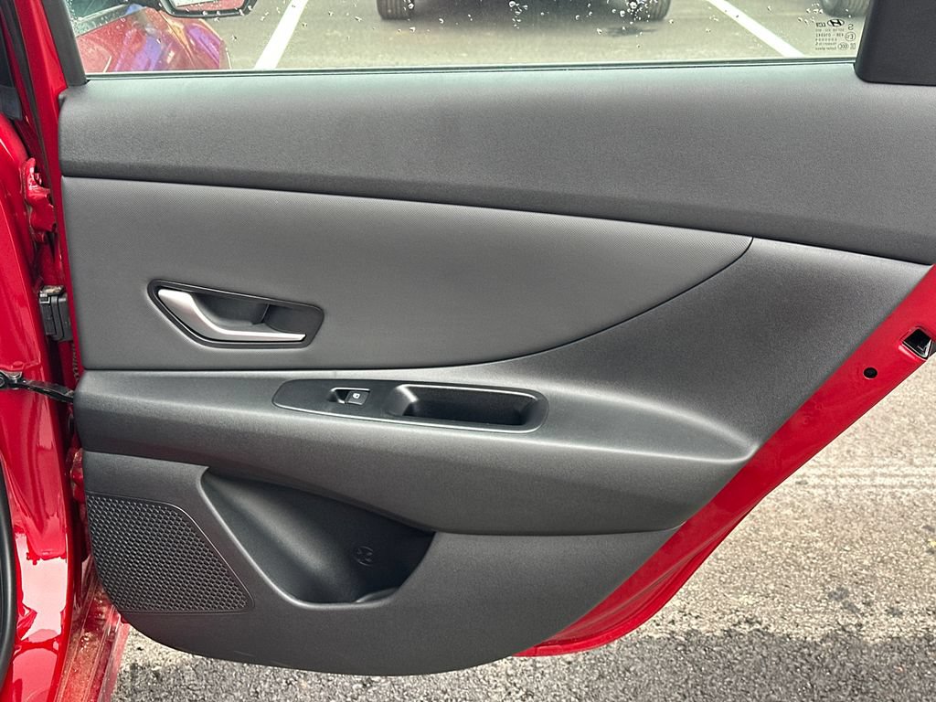 New 2025 Hyundai Elantra SEL FWD image 17