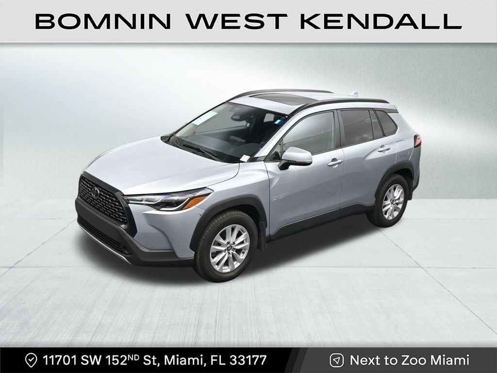 Used 2024 Toyota Corolla Cross LE image 13