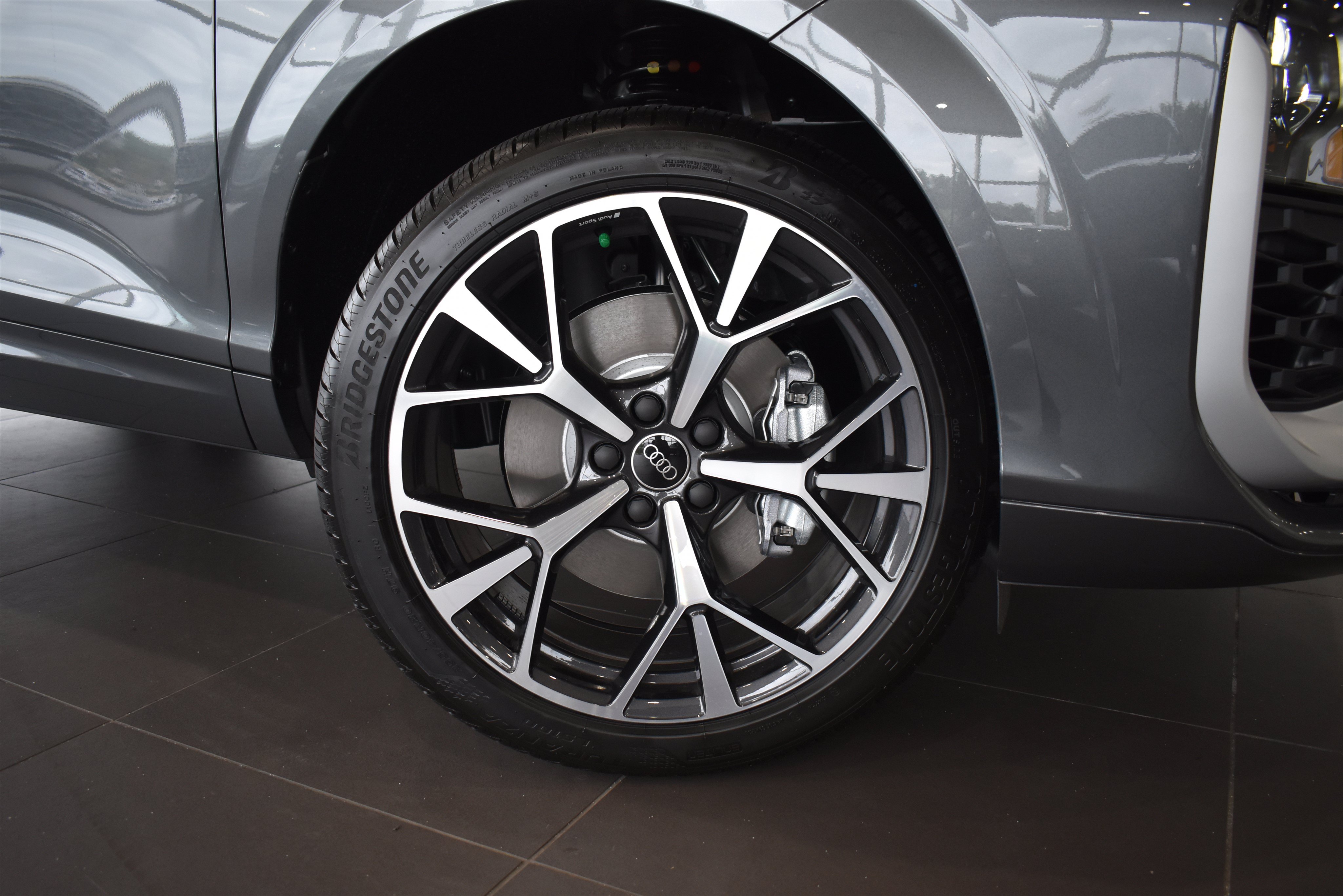 New 2026 Audi Q3 quattro 2.0T AWD/4WD image 2