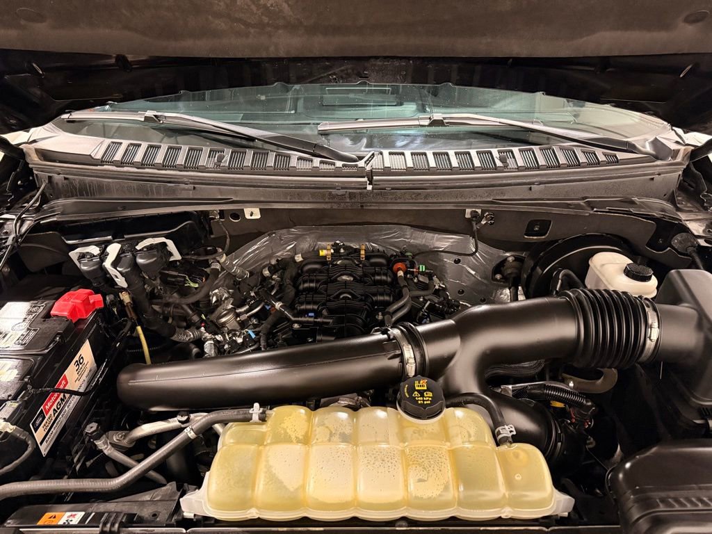 Used 2021 Ford Expedition Limited w/ Cargo Package image 12