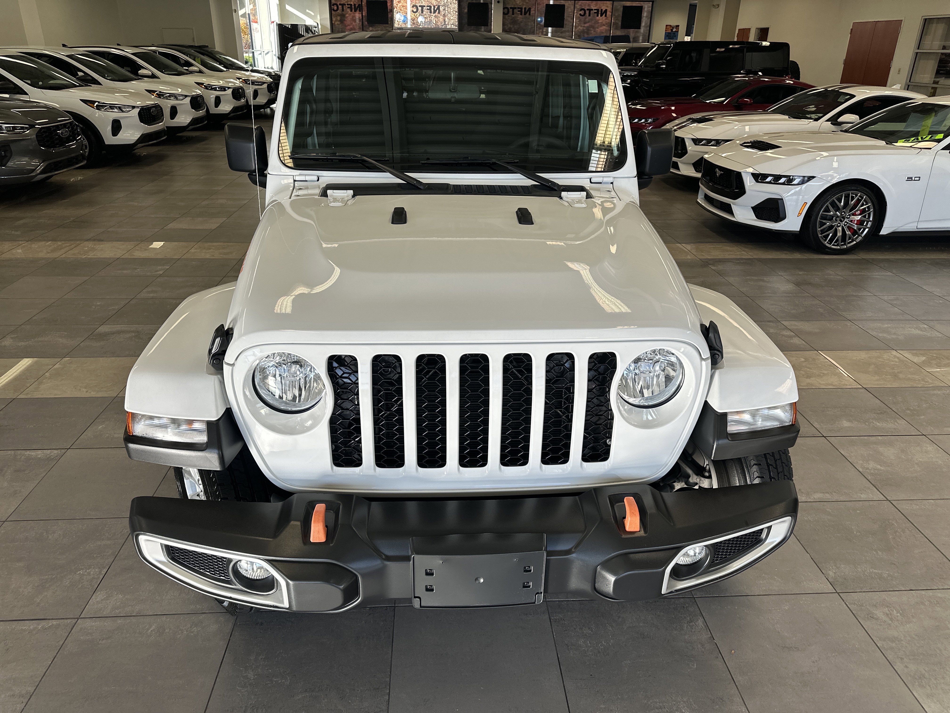 Used 2023 Jeep Gladiator Sport image 19