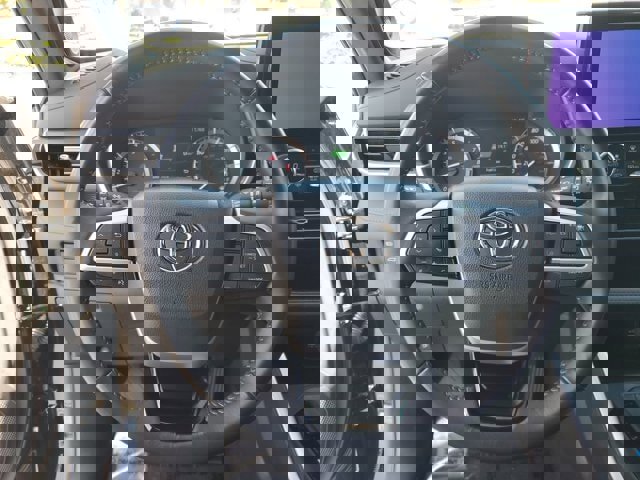 Used 2023 Toyota Highlander XSE image 18