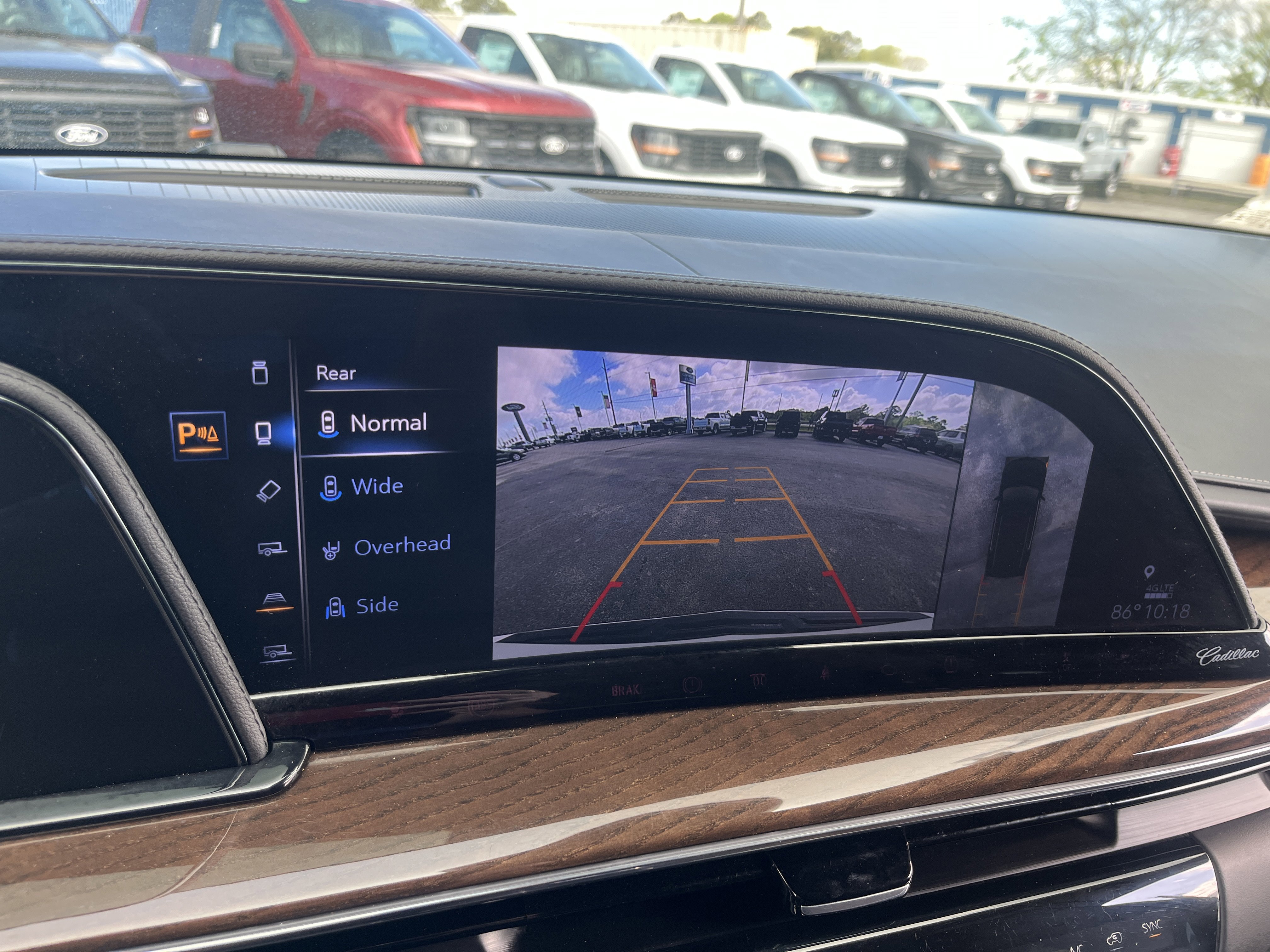 Used 2023 Cadillac Escalade Sport Platinum w/ LPO, ONYX Package image 26