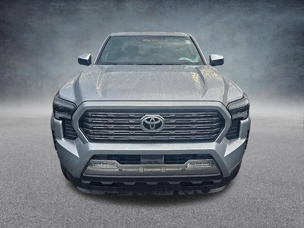 Used 2025 Toyota Tacoma Limited AWD/4WD image 3