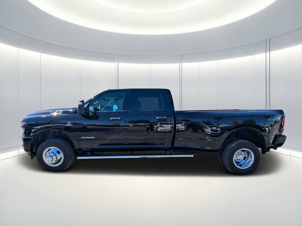 New 2026 RAM 3500 Big Horn AWD/4WD image 7