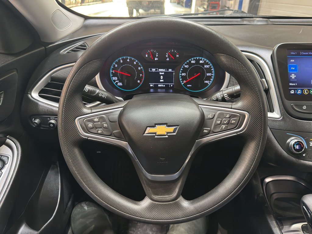 Used 2022 Chevrolet Malibu LT image 19