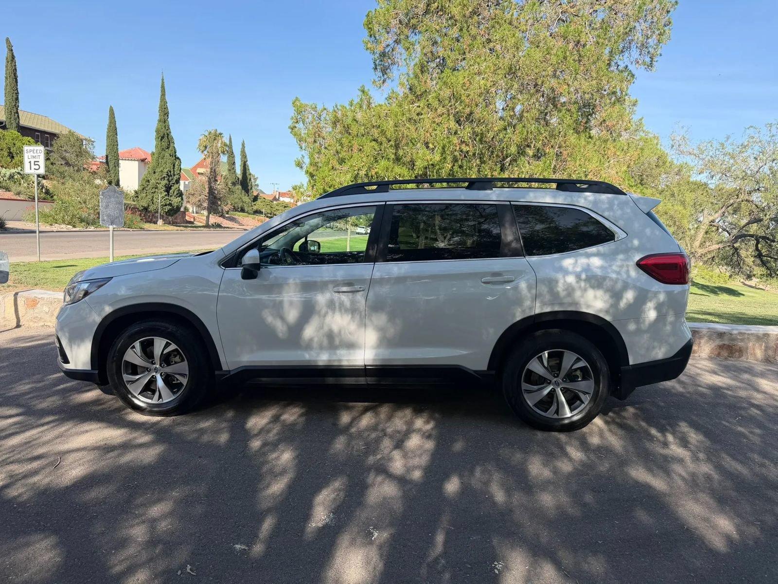 Used 2021 Subaru Ascent Premium w/ Convenience Package AWD/4WD image 2