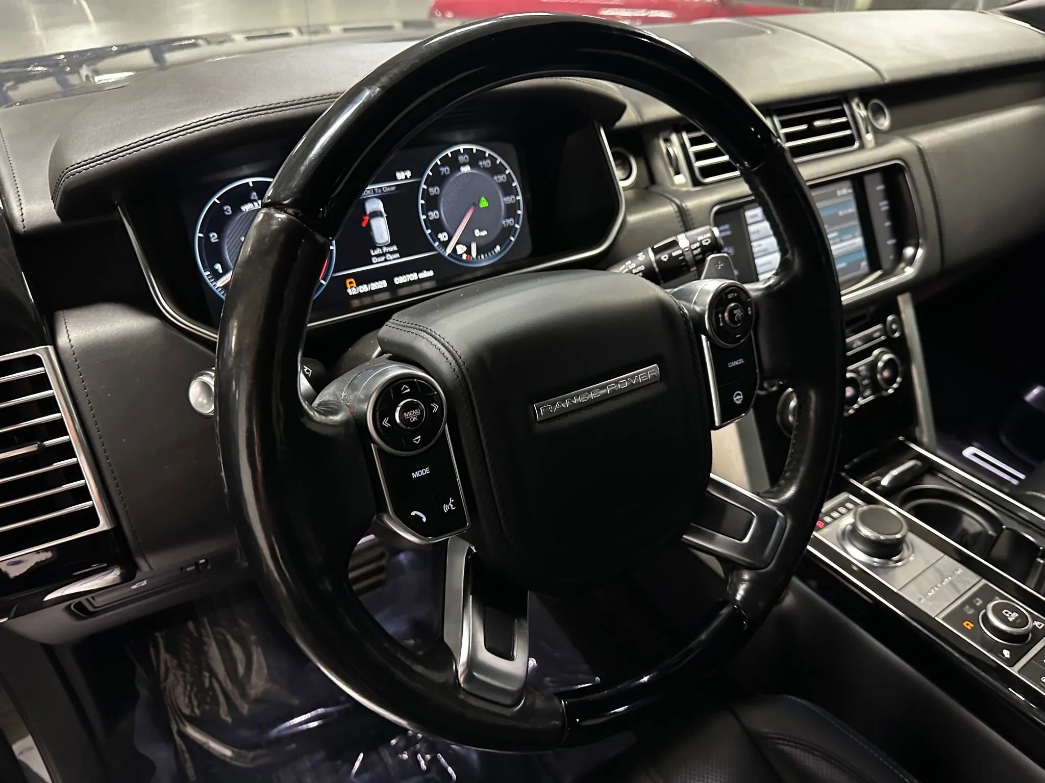 Used 2014 Land Rover Range Rover Autobiography image 9