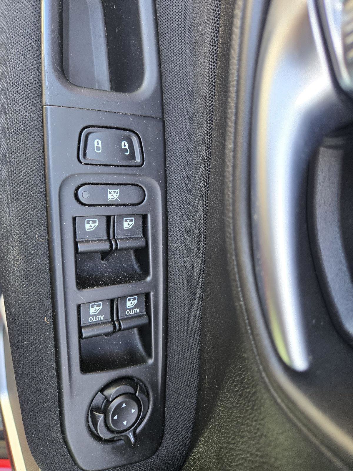 Used 2020 Jeep Renegade Sport image 25