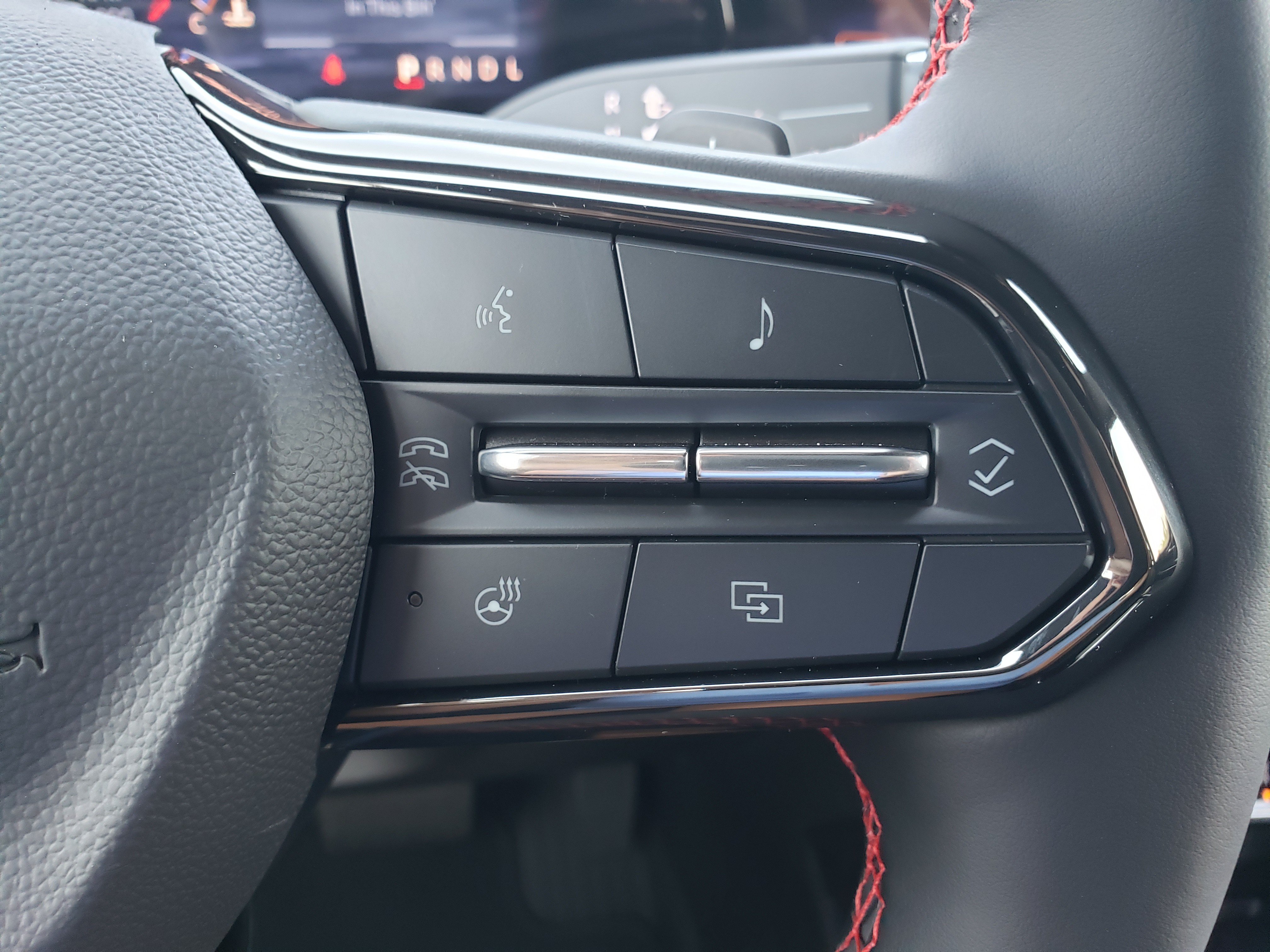 New 2027 Chevrolet Traverse RS w/ LPO, Floor Liner Package FWD image 19
