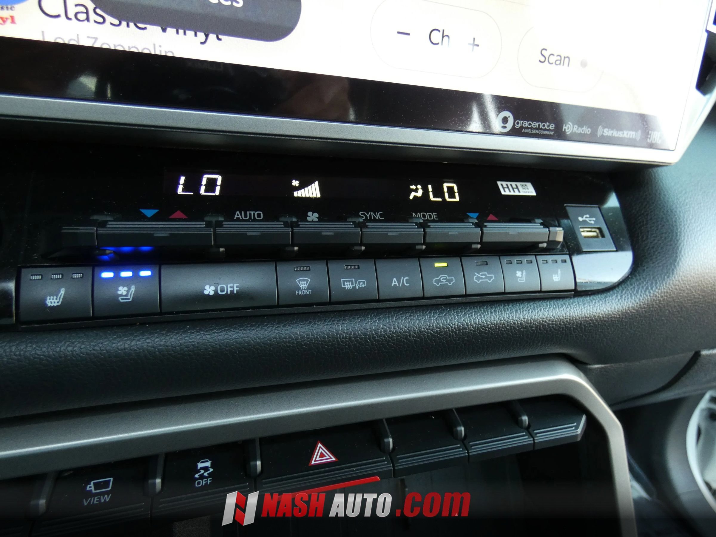Used 2024 Toyota Tundra Limited AWD/4WD image 78