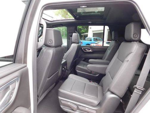 Used 2023 Chevrolet Tahoe Z71 AWD/4WD image 12