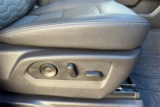 Used 2024 Chevrolet Silverado 1500 ZR2 w/ Technology Package image 23