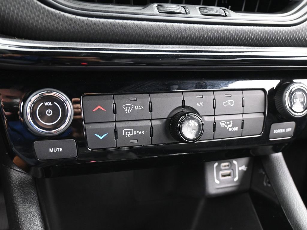 Used 2022 Jeep Compass Altitude image 23