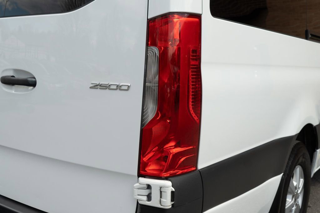Used 2020 Mercedes-Benz Sprinter 2500 image 41