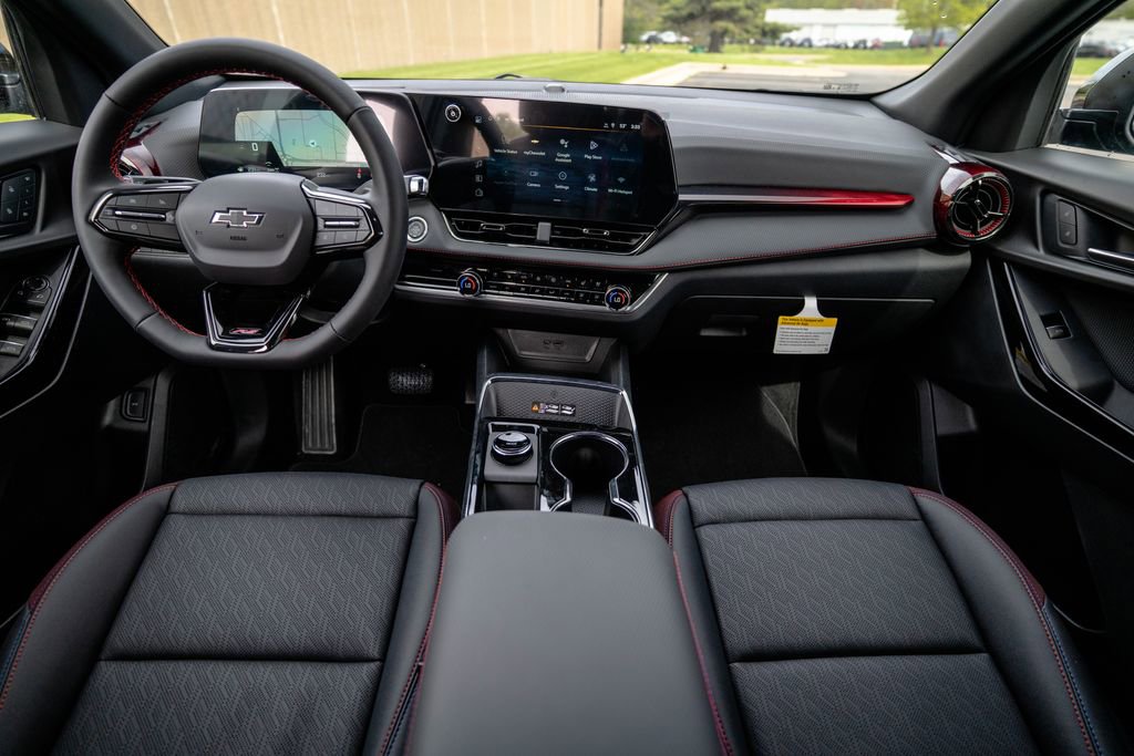 New 2026 Chevrolet Equinox RS w/ Convenience Package III AWD/4WD image 14