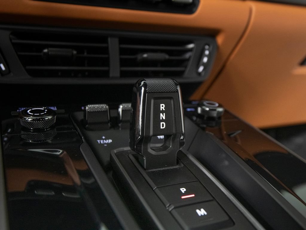 Certified 2025 Porsche 911 Carrera RWD image 31