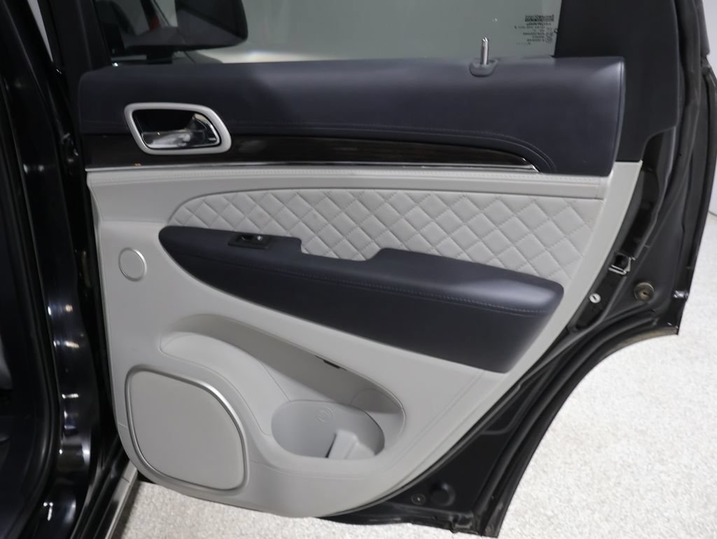 Used 2021 Jeep Grand Cherokee Summit AWD/4WD image 21