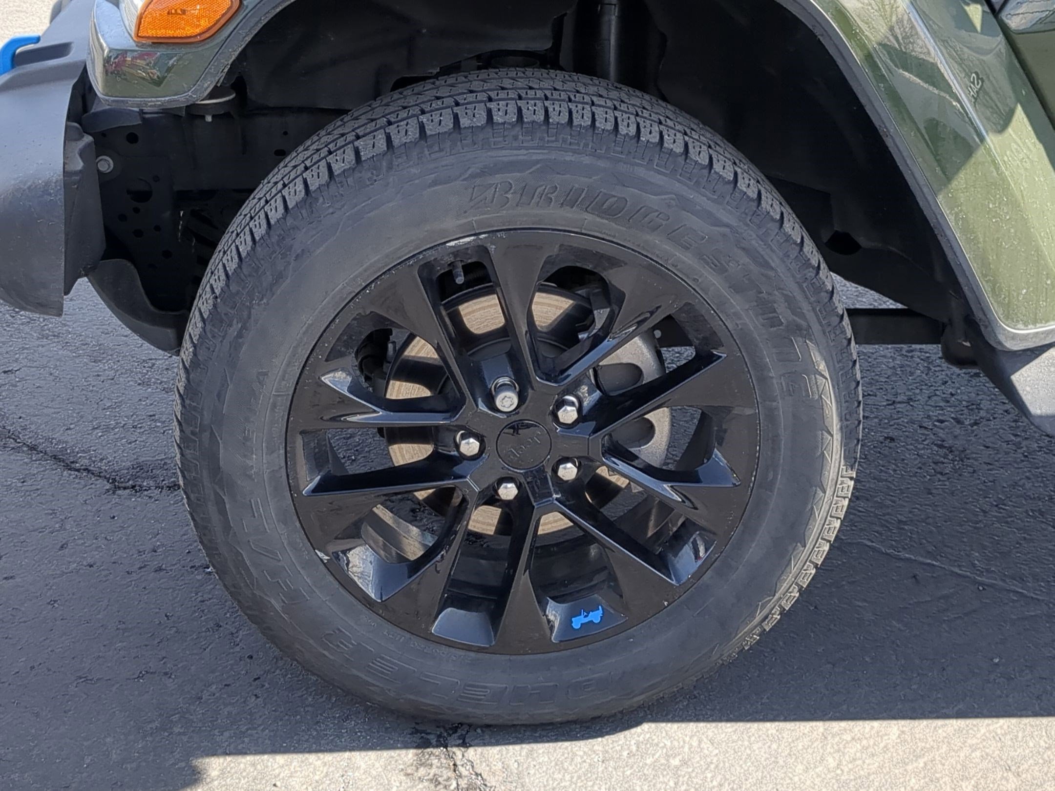 Used 2023 Jeep Wrangler Sahara w/ Cold Weather Group image 13