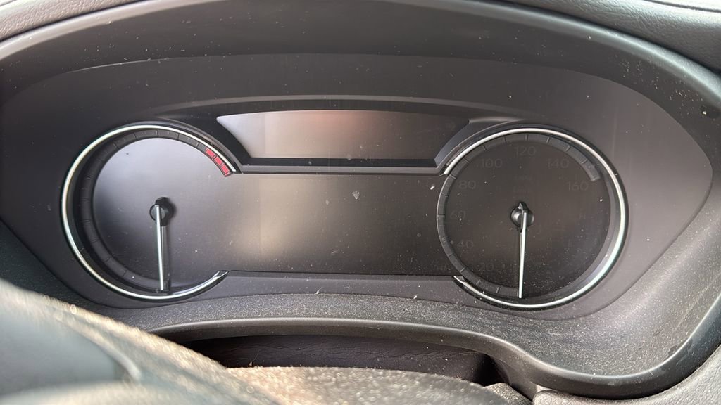 Used 2023 Cadillac XT4 Luxury w/ Cold Weather Package image 6