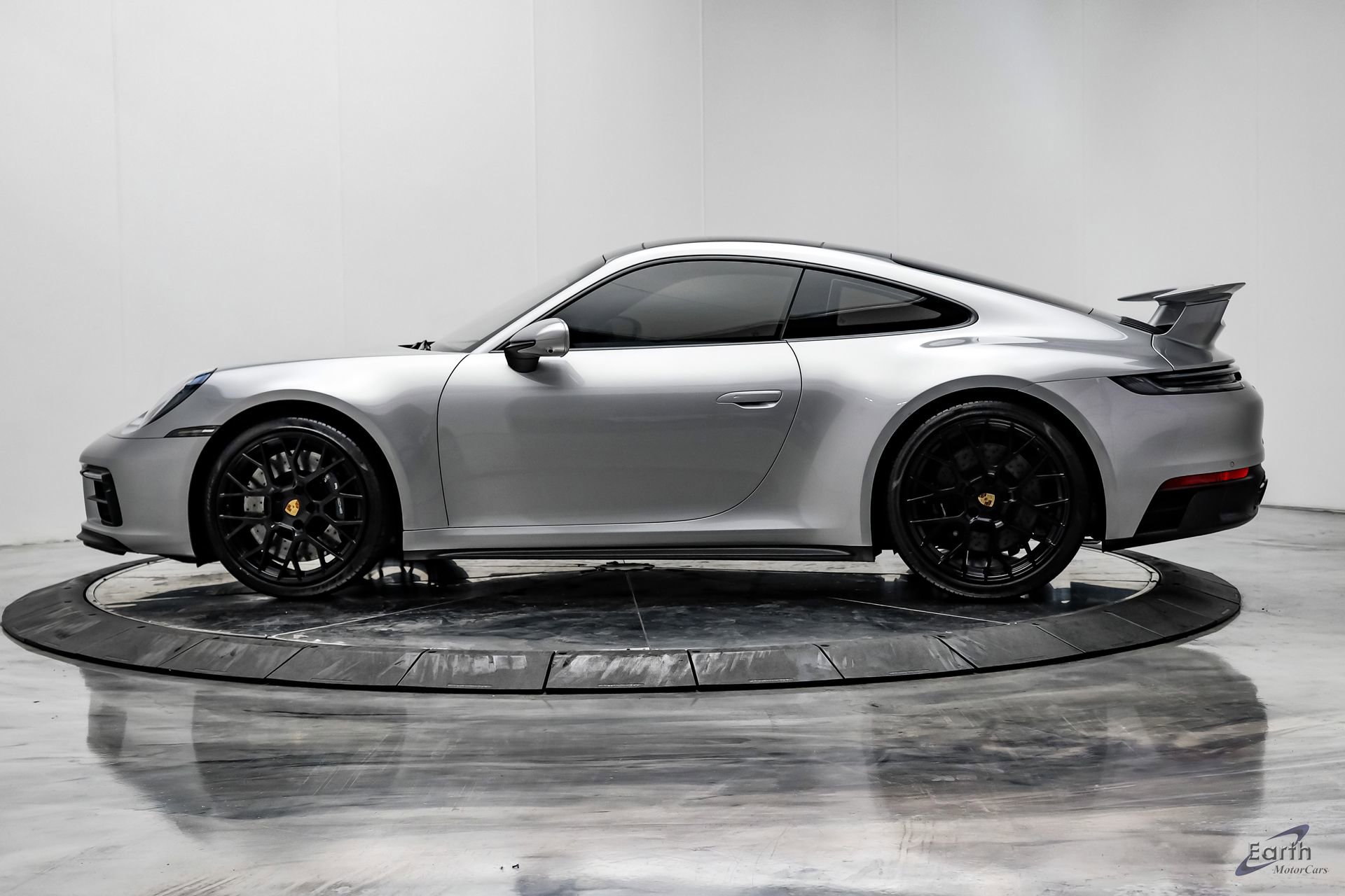 Used 2024 Porsche 911 Carrera GTS RWD image 7