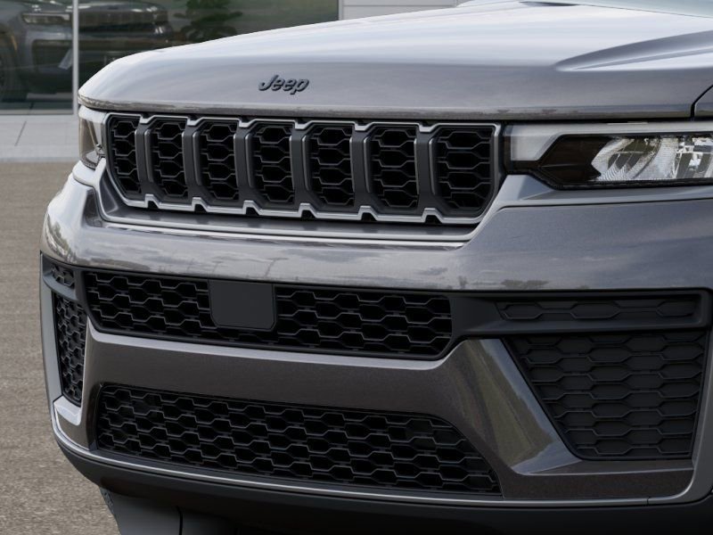 New 2026 Jeep Grand Cherokee Altitude image 11