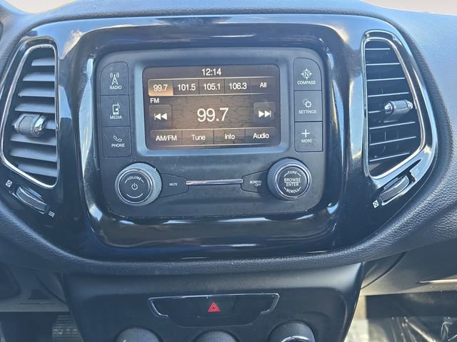 Used 2018 Jeep Compass Latitude image 23