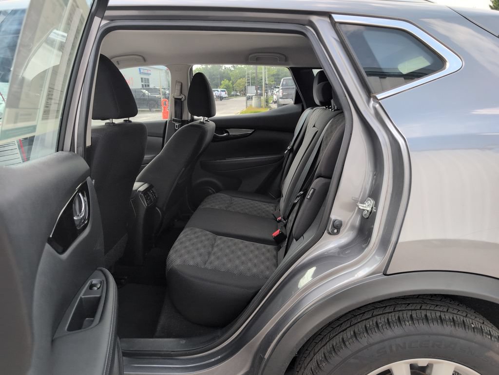 Used 2022 Nissan Rogue Sport SV AWD/4WD image 11