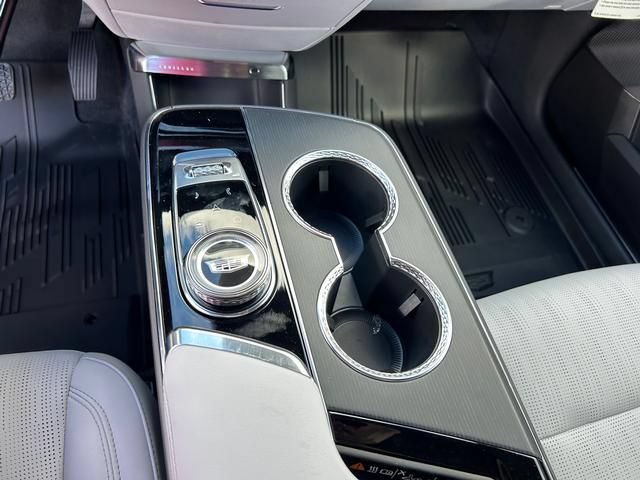 New 2026 Cadillac Lyriq Premium Luxury w/ LPO, Floor Liner Package AWD/4WD image 17