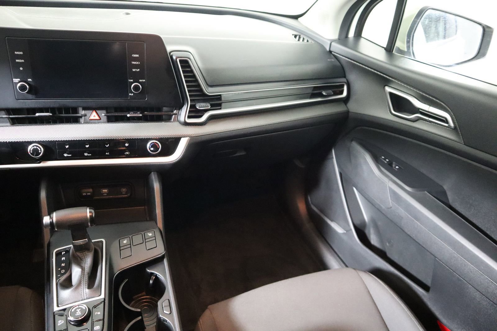 Used 2023 Kia Sportage LX image 35