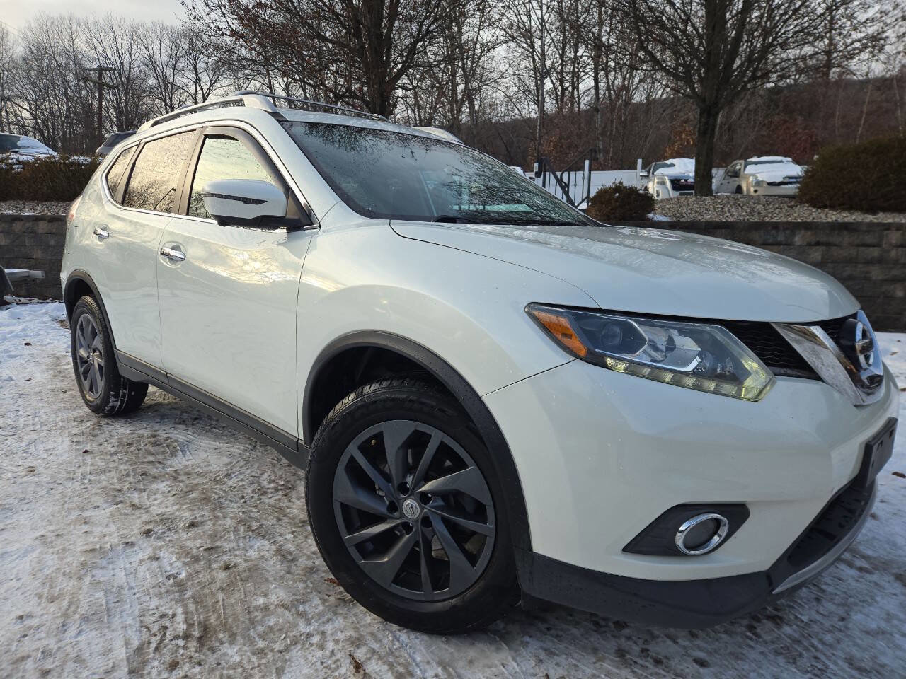 Used 2016 Nissan Rogue SL w/ SL Premium Package image 31