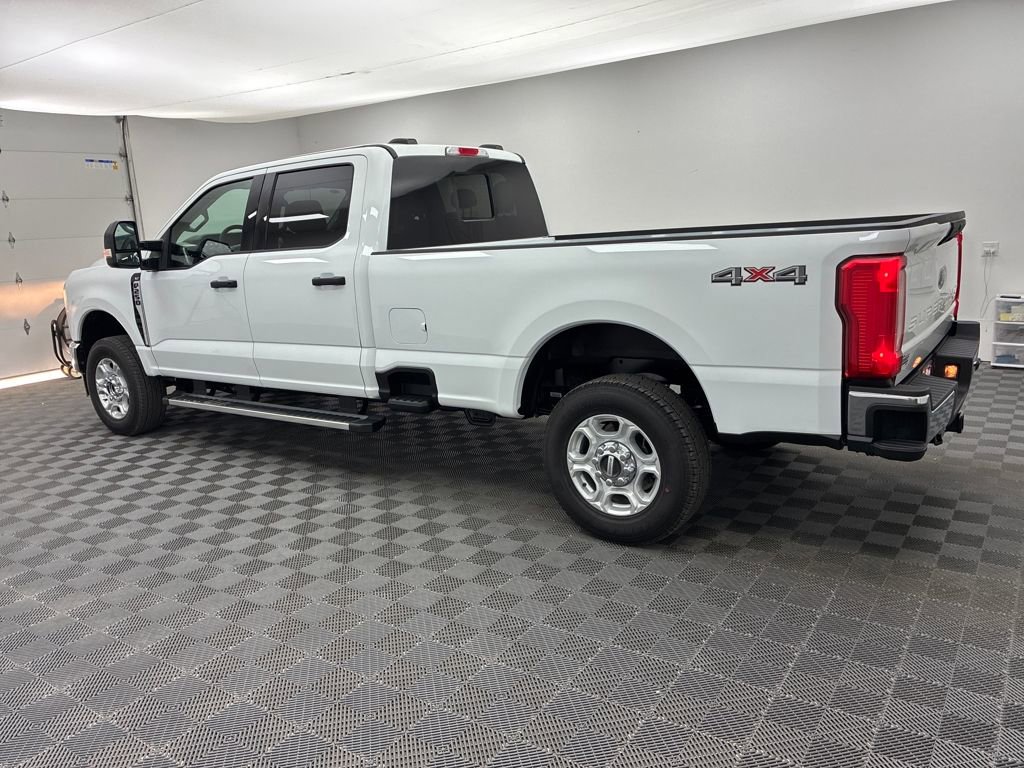 New 2026 Ford F250 XLT image 4