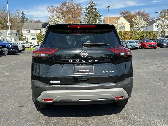 Certified 2023 Nissan Rogue SV image 3
