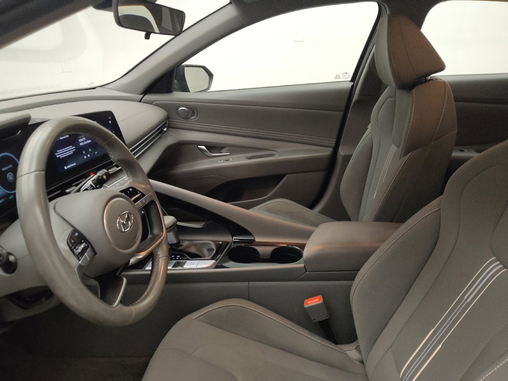 Used 2023 Hyundai Elantra SEL w/ Convenience Package FWD image 17