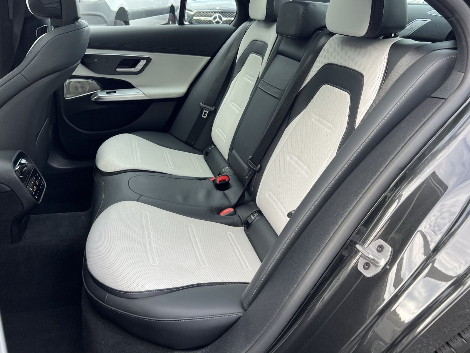 Used 2025 Mercedes-Benz E 53 AMG e 4MATIC Sedan w/ Multicontour Seating Package image 30