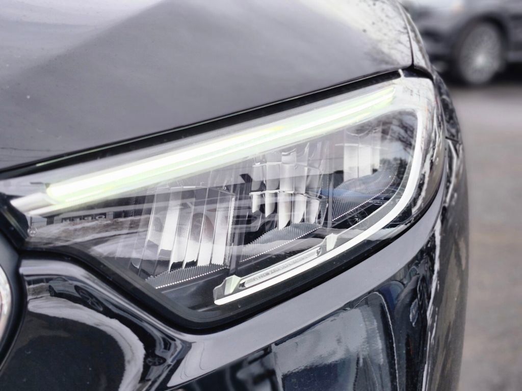 New 2026 Mercedes-Benz GLC 300 4MATIC image 9