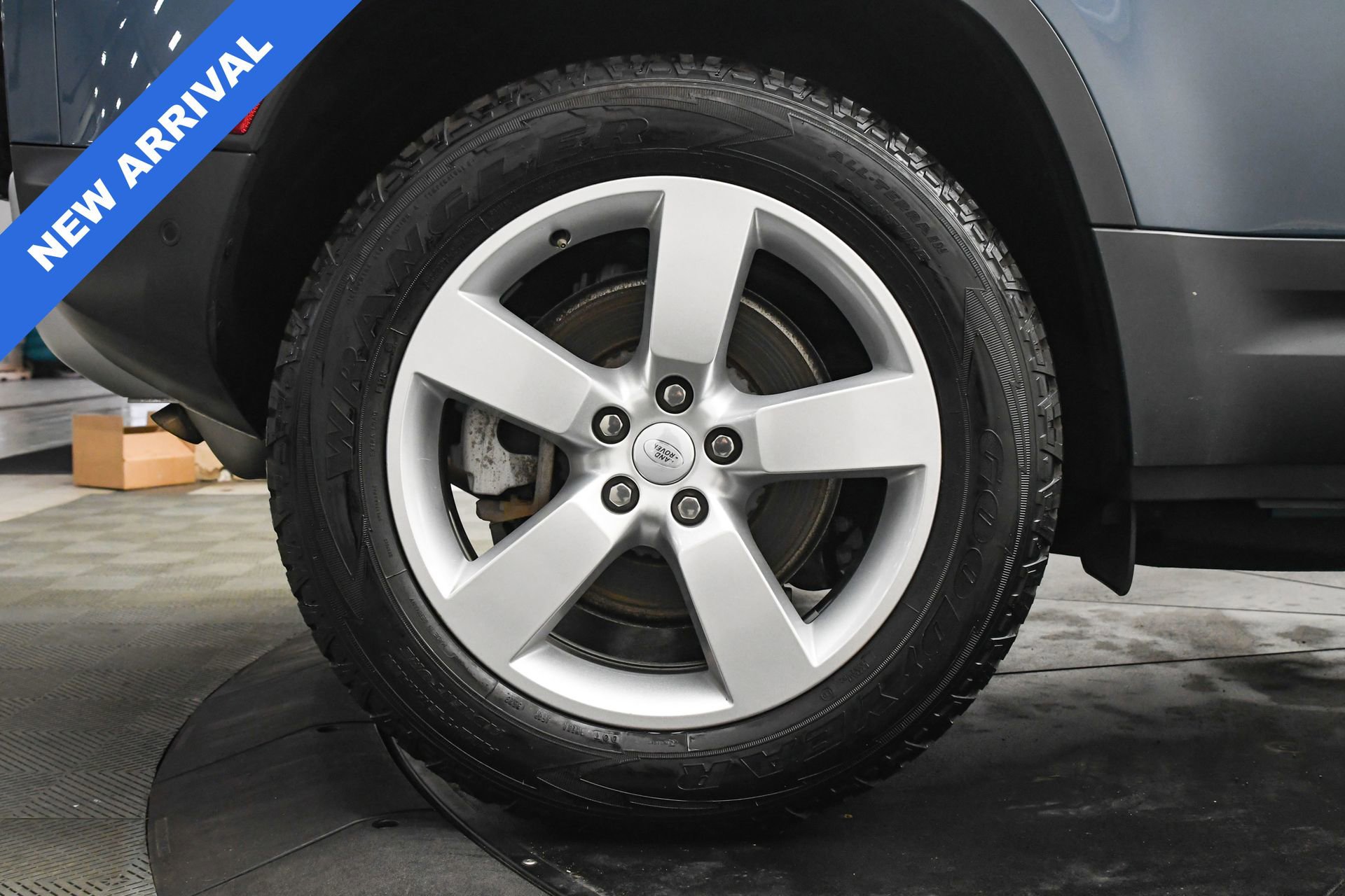 Used 2024 Land Rover Defender 110 S image 31