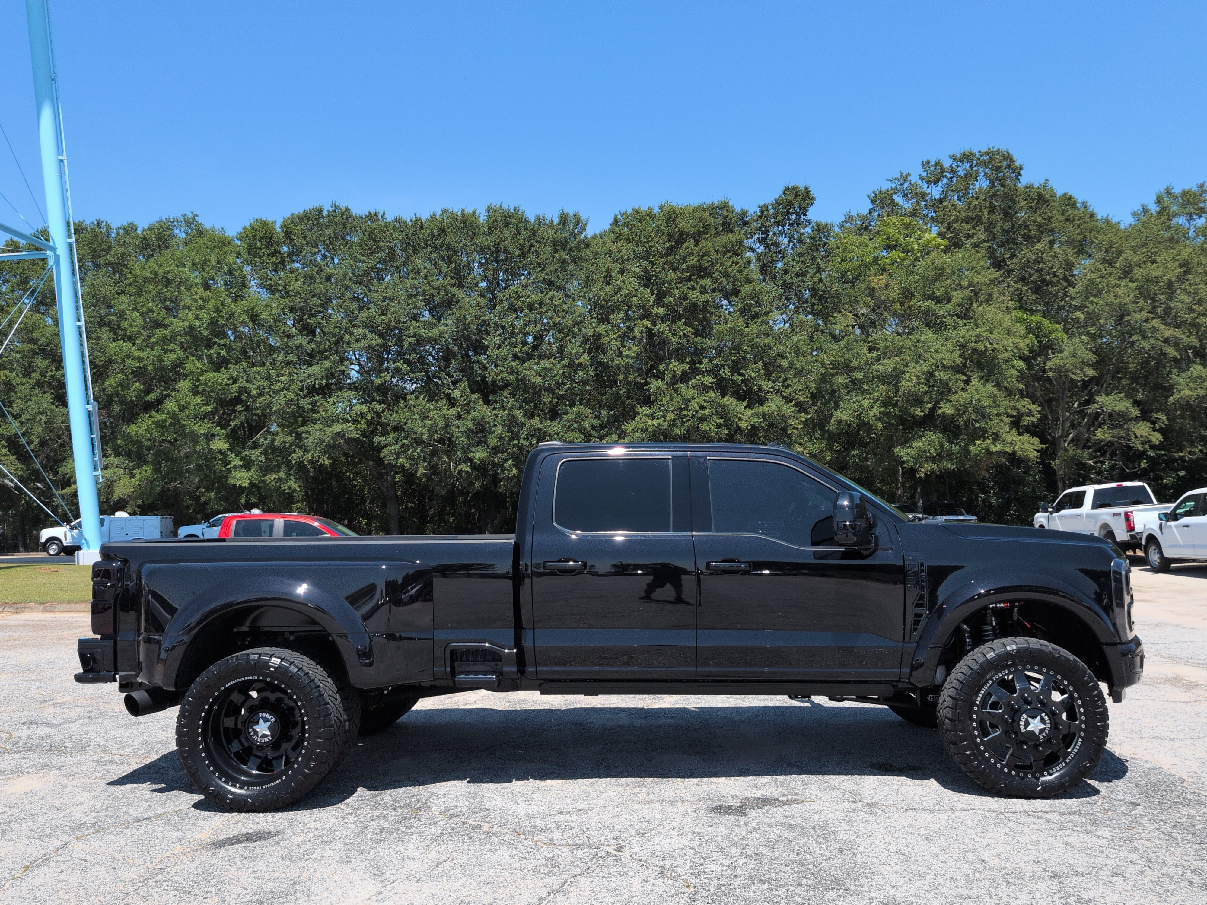 Used 2024 Ford F450 Platinum w/ FX4 Off-Road Package AWD/4WD video 2