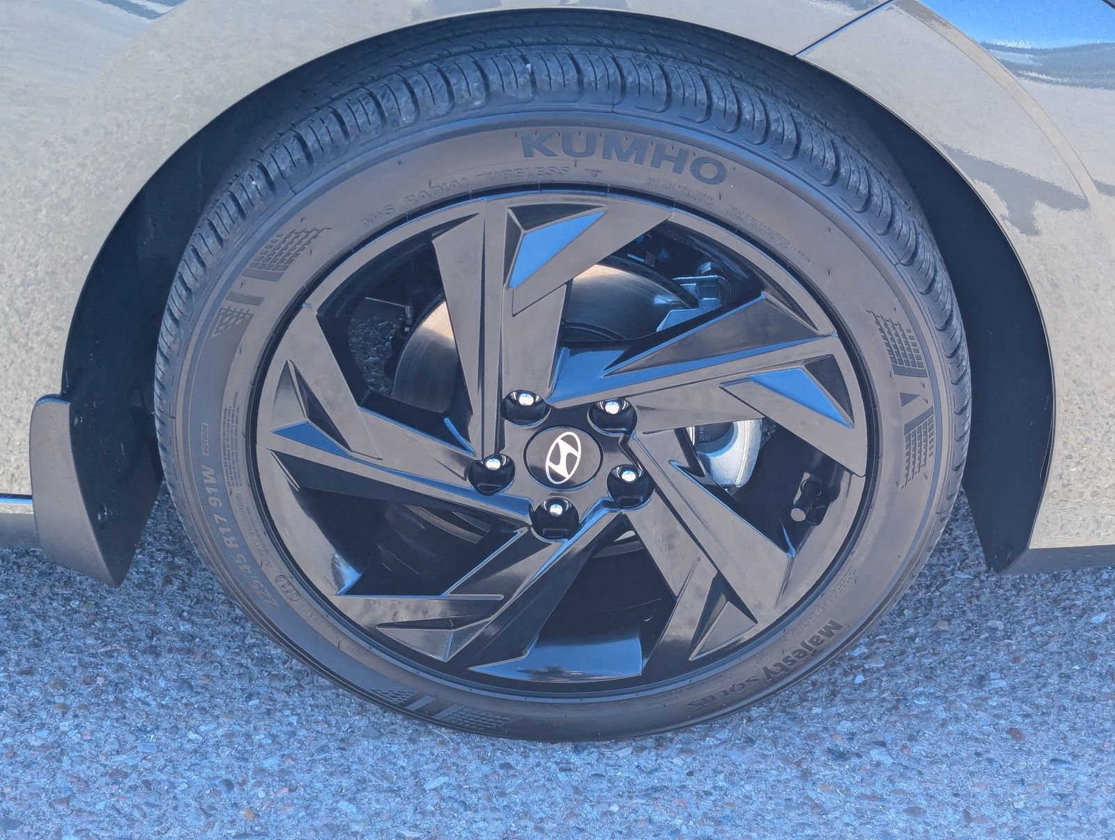 Used 2026 Hyundai Elantra Sport image 9