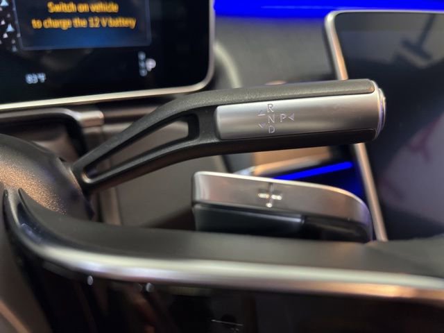 Used 2022 Mercedes-Benz S 500 4MATIC w/ AMG Line Package image 33