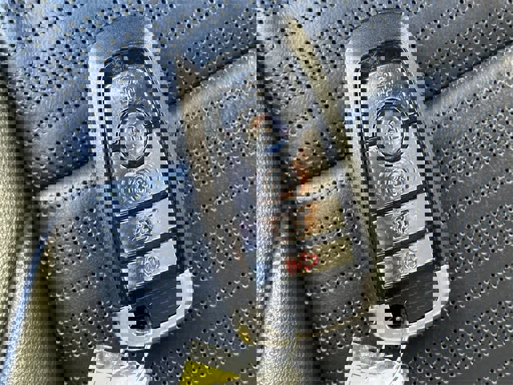 Used 2024 Lincoln Nautilus Reserve image 19