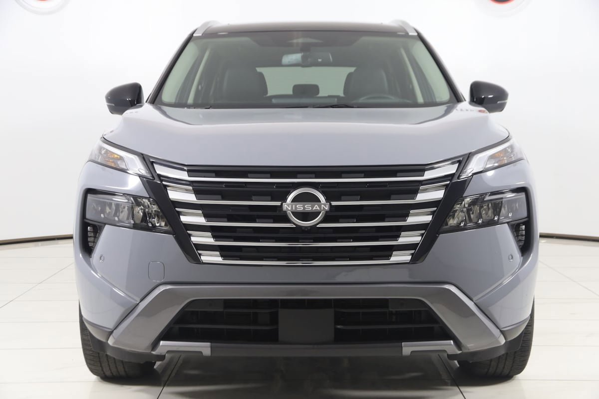 Used 2025 Nissan Rogue SL w/ Tech Package FWD image 56