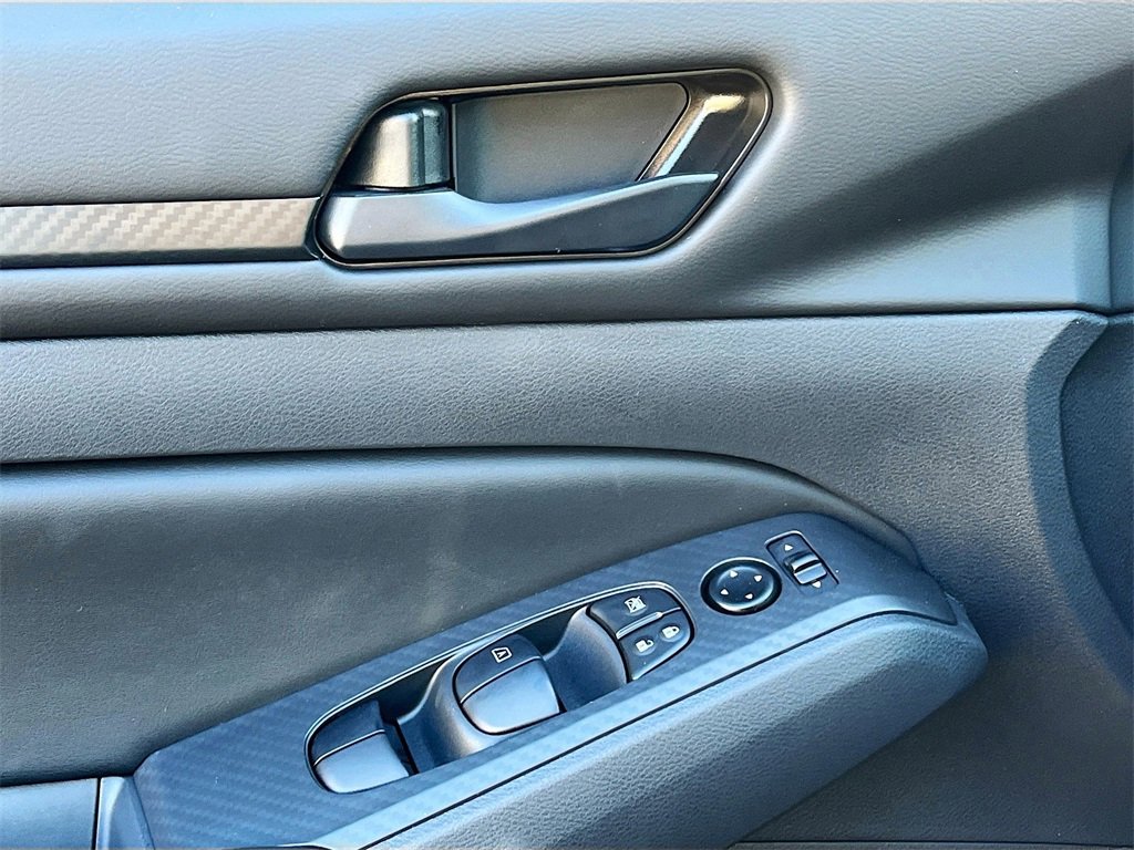 Certified 2025 Nissan Altima 2.5 S image 17