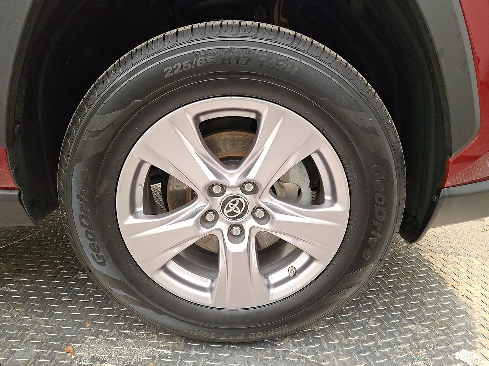 Certified 2022 Toyota RAV4 LE image 26