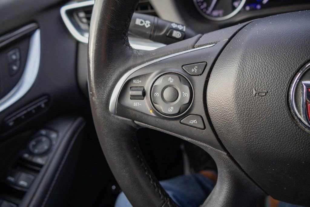 Used 2020 Buick Enclave Avenir w/ Avenir Technology Package image 23