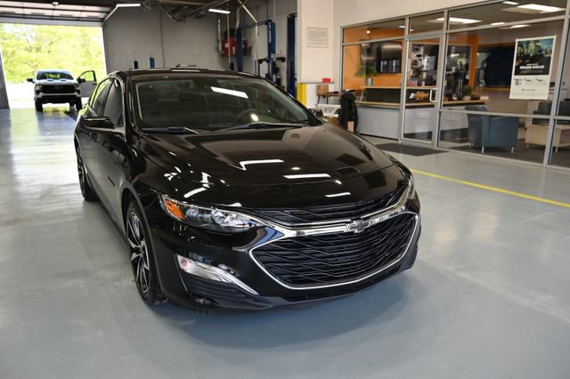 Used 2024 Chevrolet Malibu RS FWD image 3